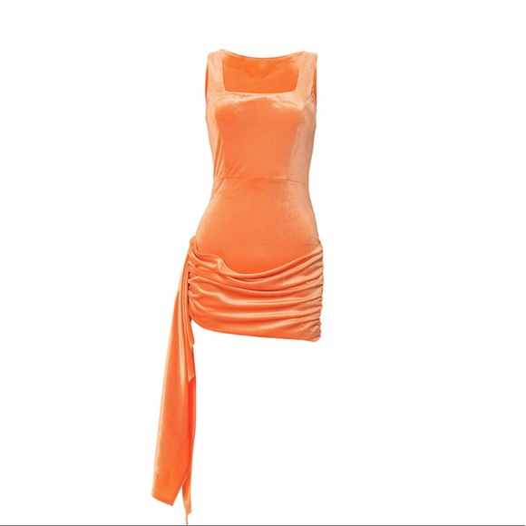 Dresses & Skirts - Fancy soft orange dress